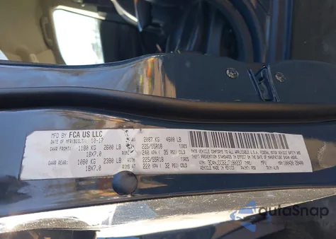 2018 Jeep Compass Limited 4X4 из США, поврежденный, VIN 3C4NJDCB2JT180237